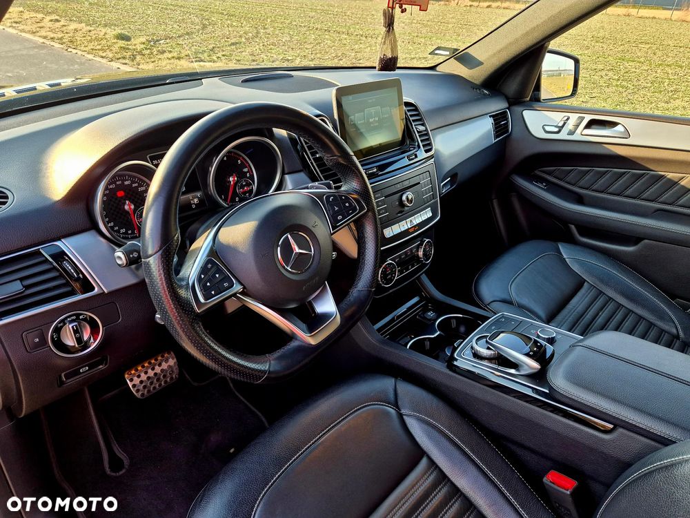 Mercedes-Benz GLE 350 d 4Matic 9G-TRONIC AMG Line - 10