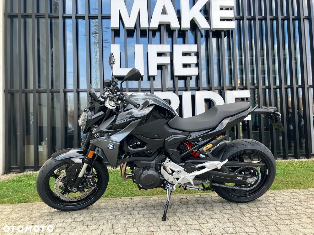 BMW R - 1