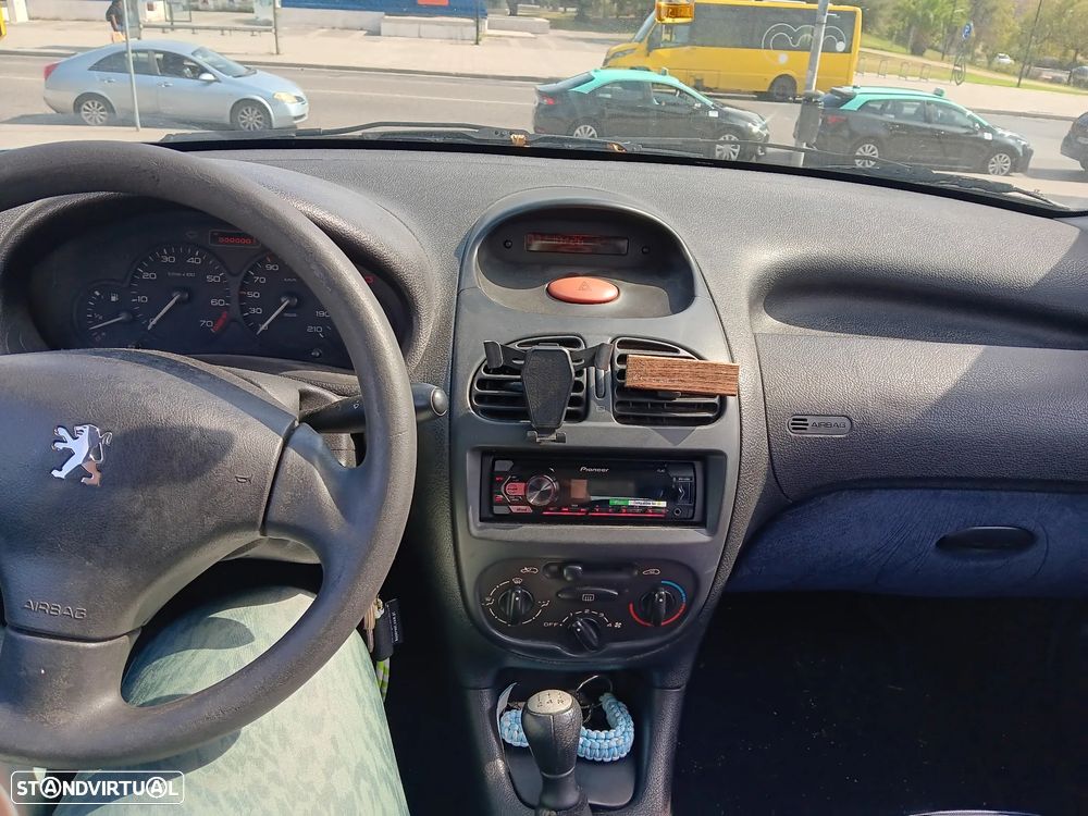 Peugeot 206 1.1 Color Line - 2