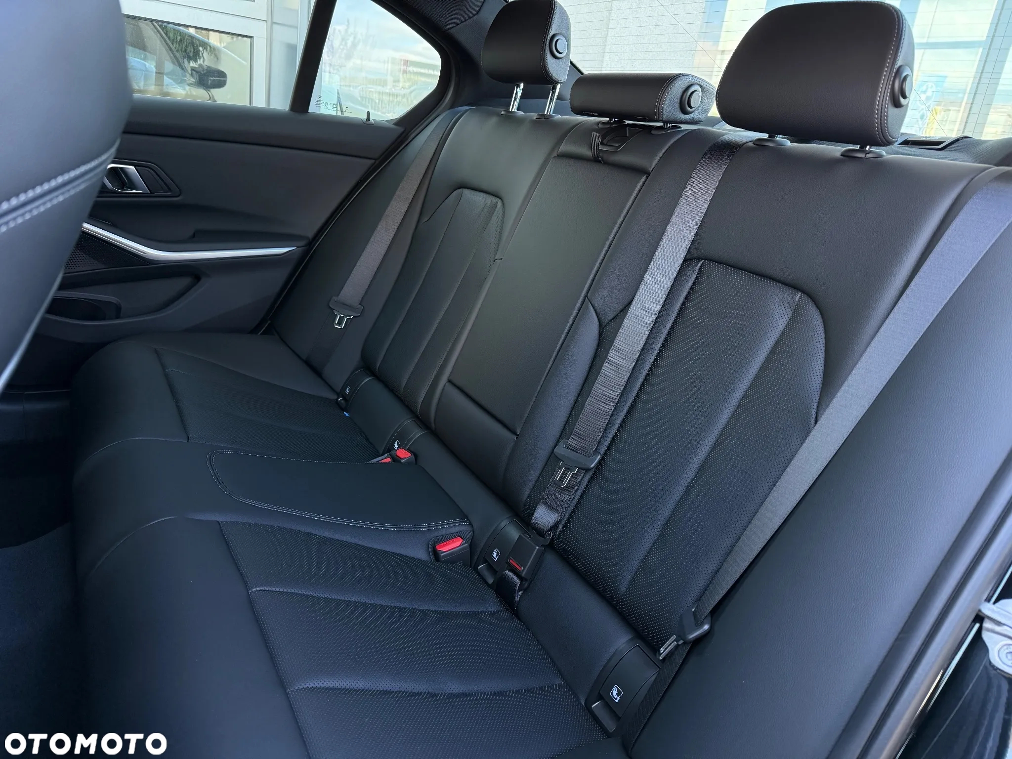 BMW Seria 3 318i M Sport - 25