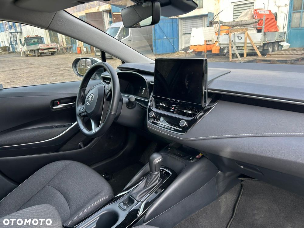 Toyota Corolla - 12