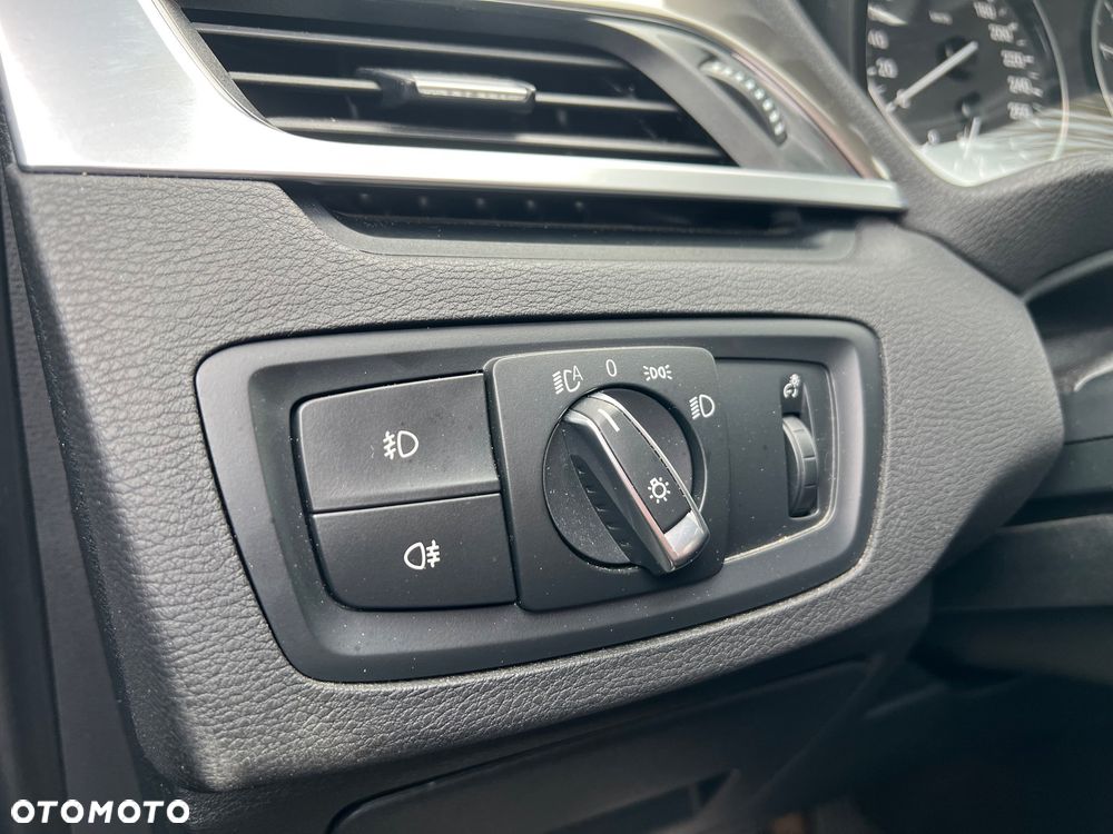 BMW X1 xDrive18d Sport Line - 25