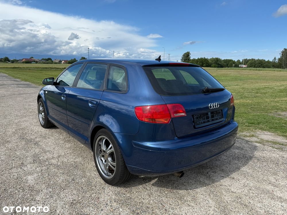 Audi A3 Sportback 1.6 Attraction - 9
