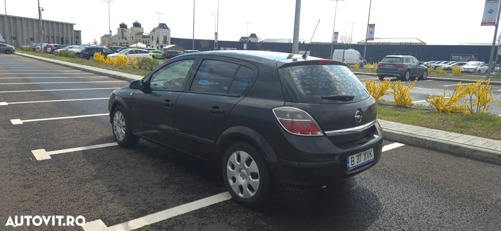 Opel Astra 1.6 Essentia - 3