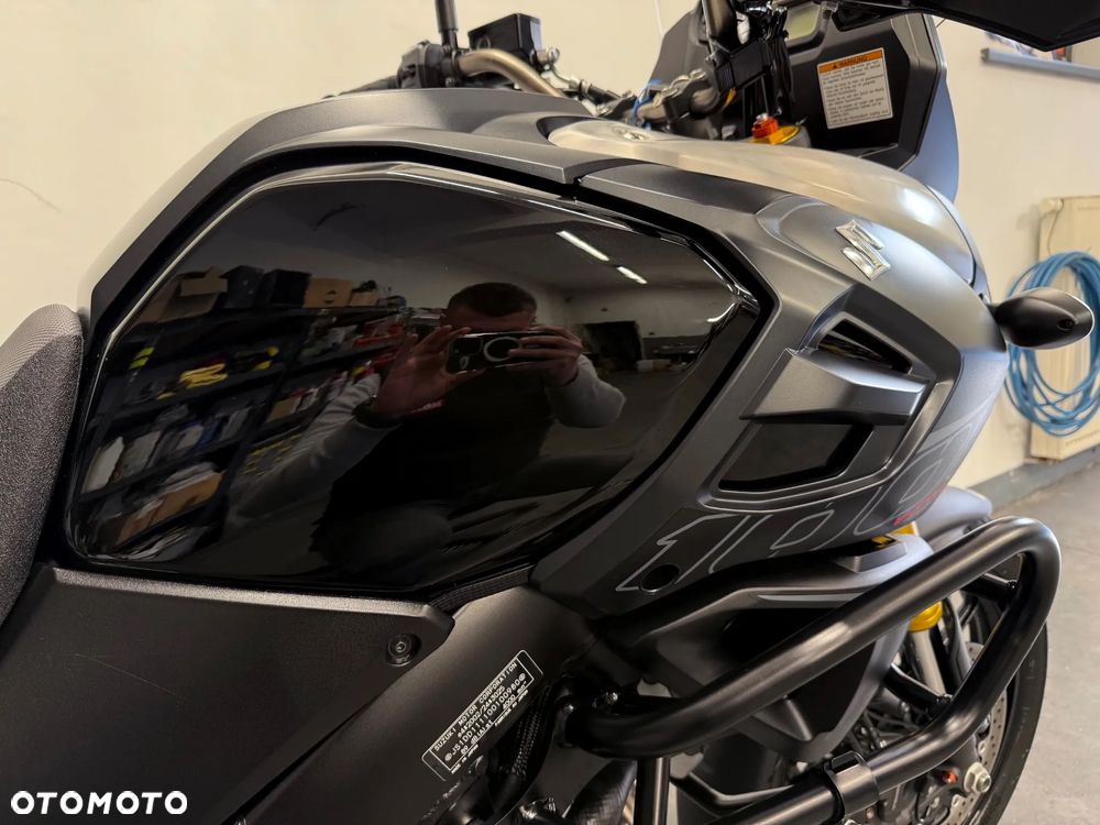 Suzuki V-STROM - 33