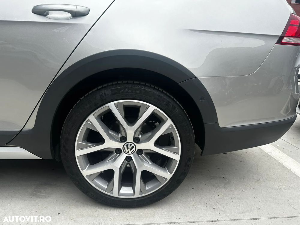 Volkswagen Golf 2.0 TDI DPF BMT DSG GTD - 24