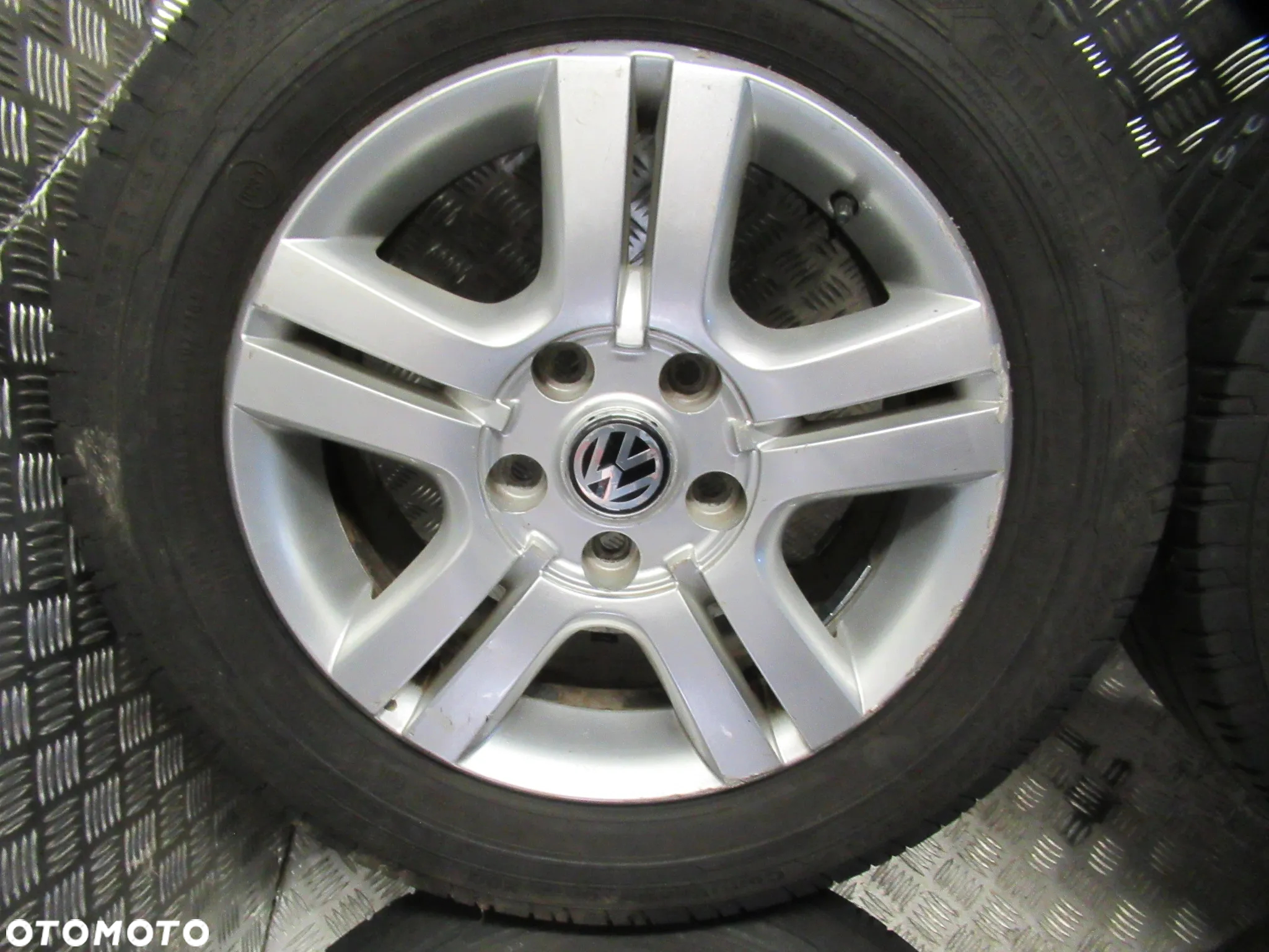 Koła Vw T5 7Jx16 et55 5x120 - 4