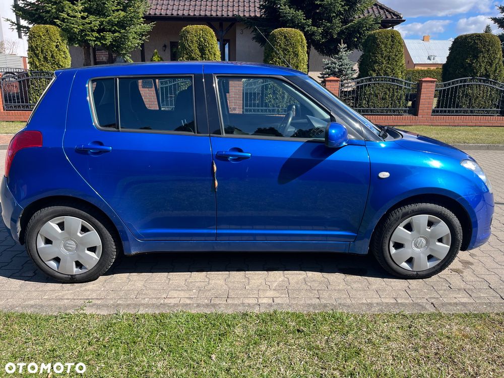 Suzuki Swift 1.3 Sunlight Edition - 4