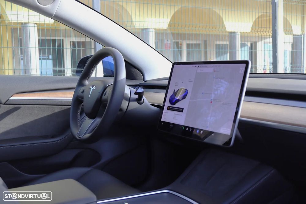 Tesla Model 3 Standard Range Plus RWD - 24