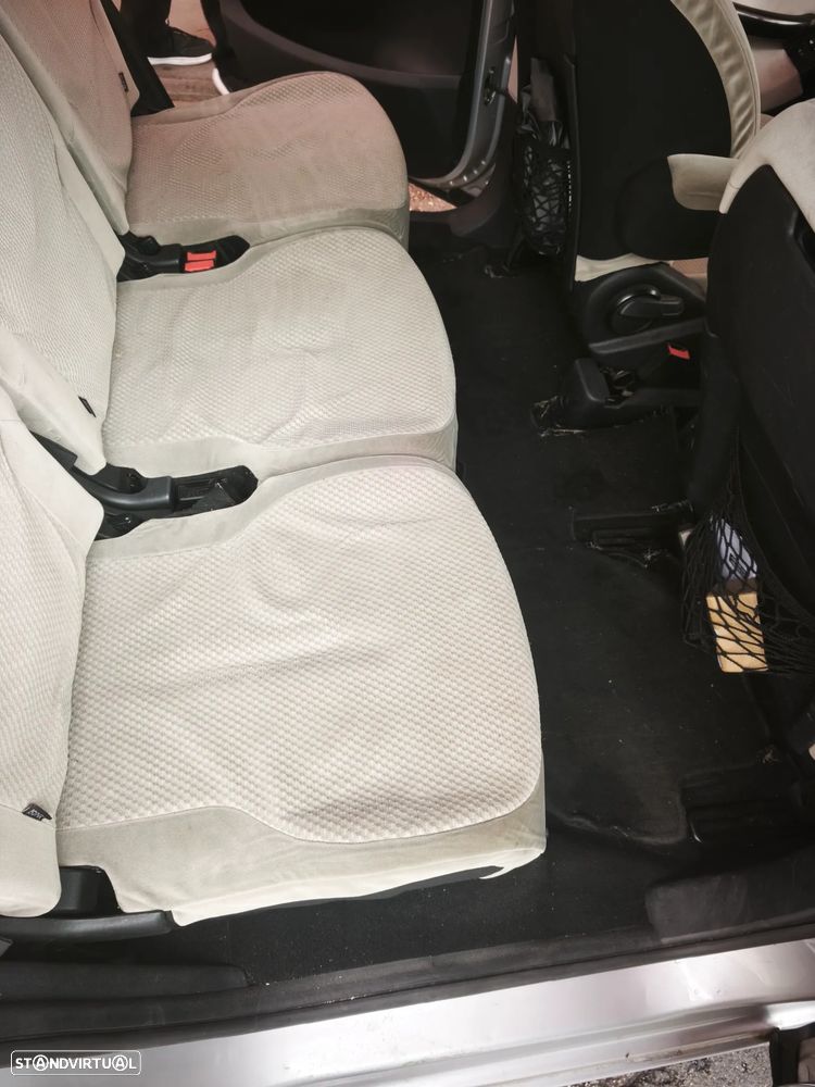Citroën C4 ver-1-6-e--hdi-feel-etg6 - 4