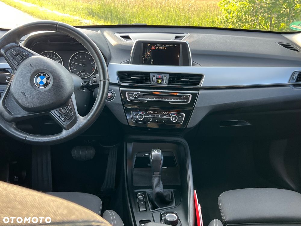 BMW X1 sDrive18i Sport Line - 8