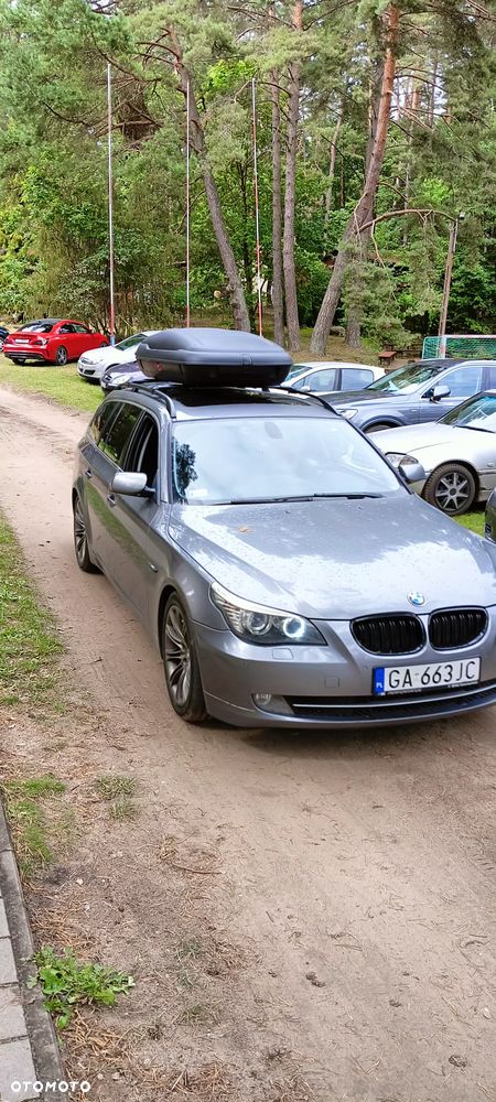 BMW Seria 5 525d Touring - 22