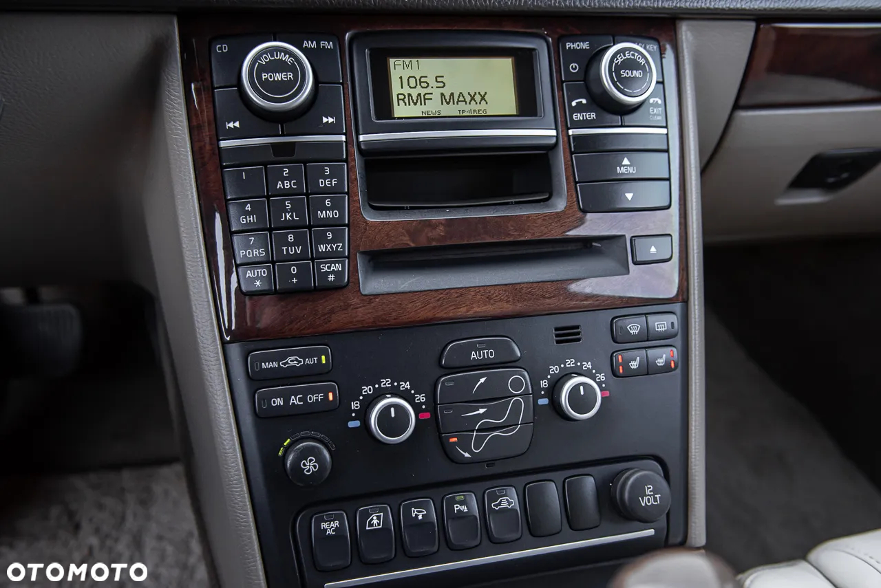 Volvo XC 90 - 24