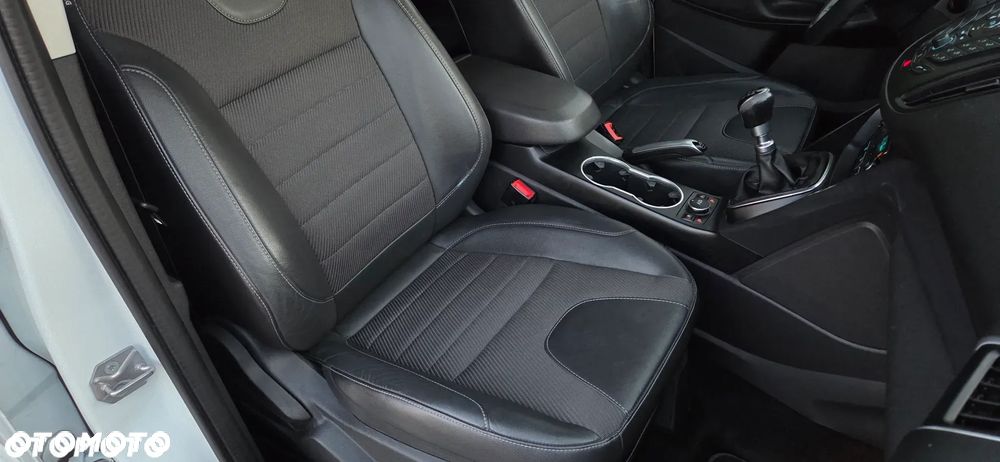 Ford Kuga 1.5 EcoBoost FWD Titanium ASS MMT6 - 34