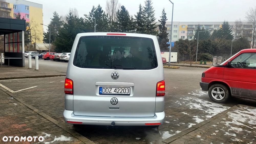 Volkswagen Caravelle - 4