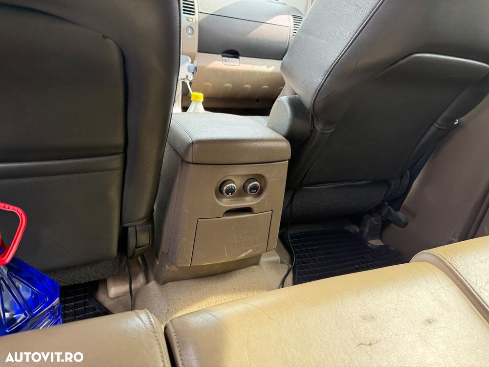 Nissan Pathfinder 2.5 dCi Aut LE - 17