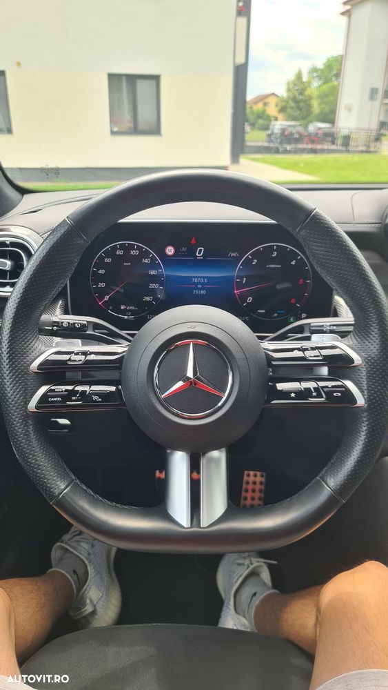 Mercedes-Benz GLC - 32