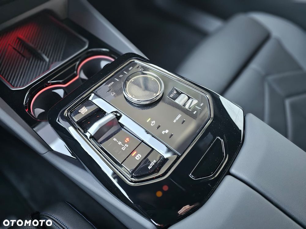 BMW Seria 5 530e xDrive PHEV - 28