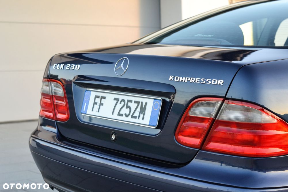 Mercedes-Benz CLK - 10