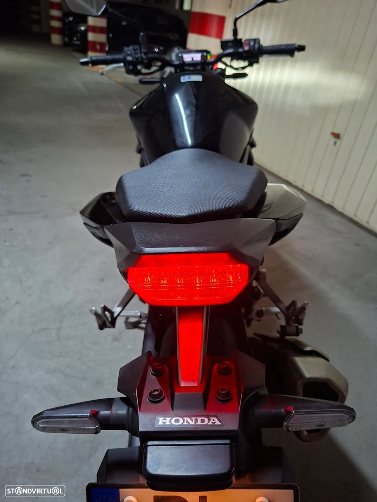 Honda Hornet CB750A - 10