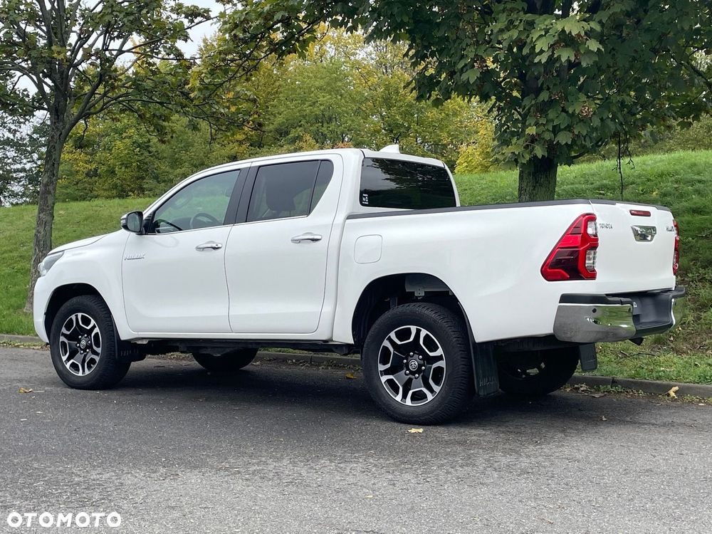 Toyota Hilux 2.8 D-4D Double Cab SR5 4x4 - 16