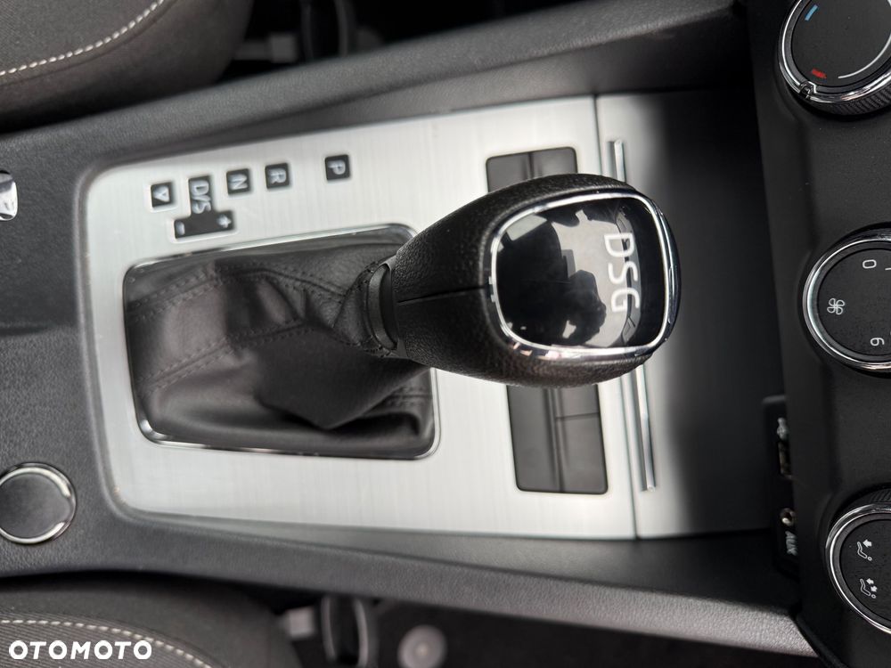 Skoda Octavia 1.6 TDI DSG Ambition - 27