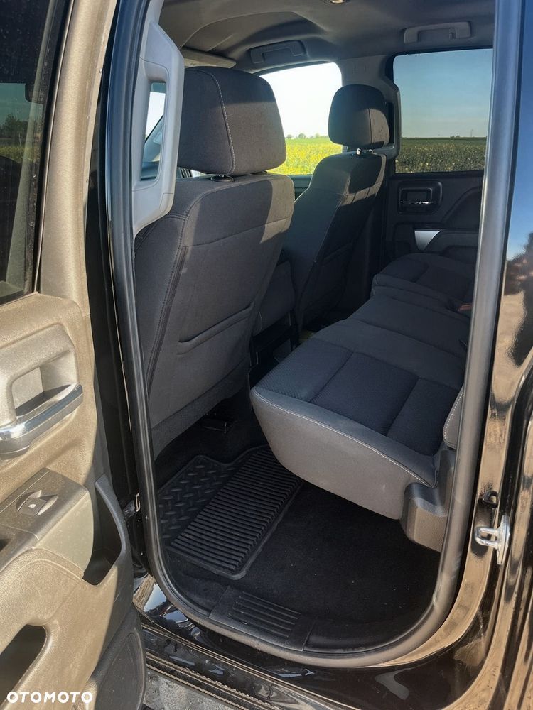 Chevrolet Silverado - 12