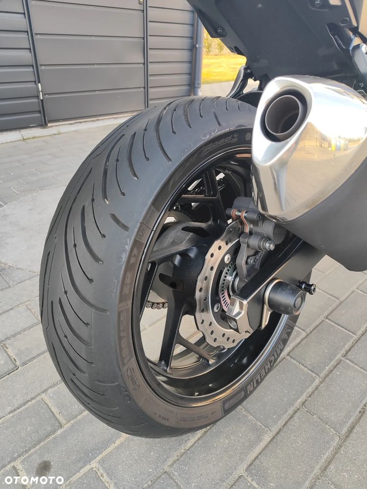 Suzuki GSX - 9