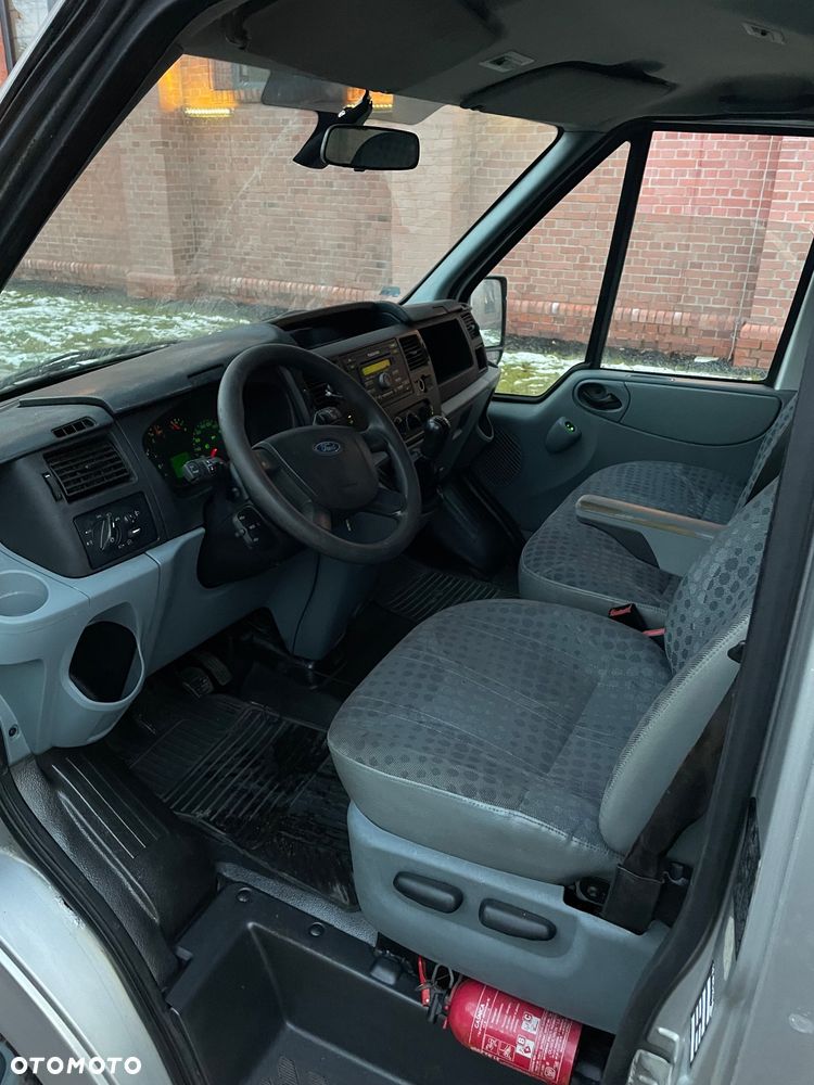 Ford Transit - 6