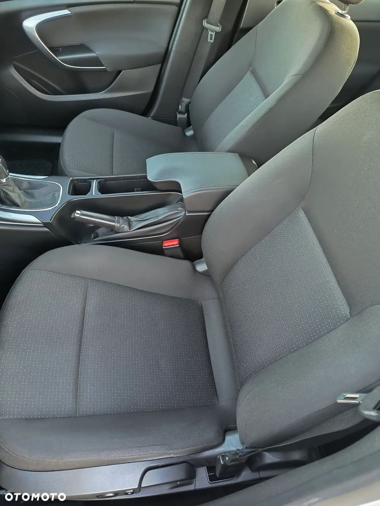 Opel Insignia 1.8 - 9