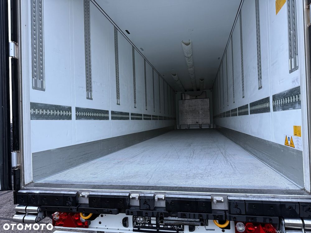 Schmitz Cargobull - 23