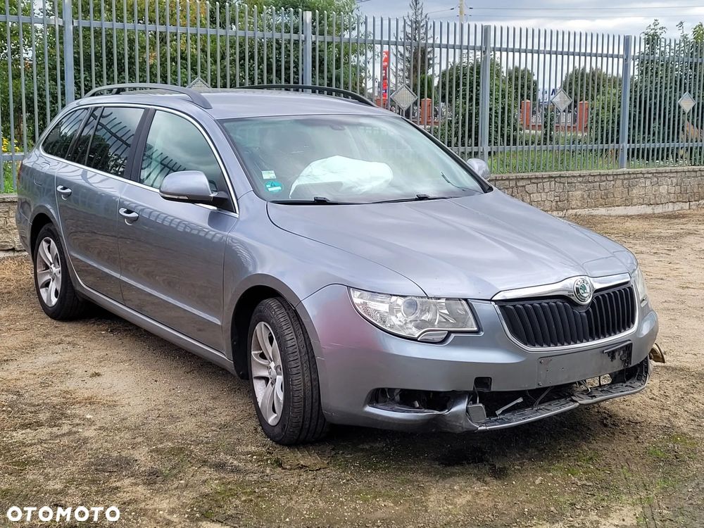 Skoda Superb 2.0 TDI DSG Ambition - 6