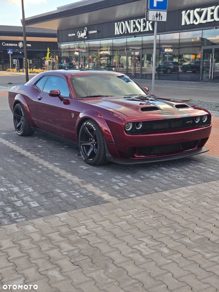 Dodge Challenger - 2