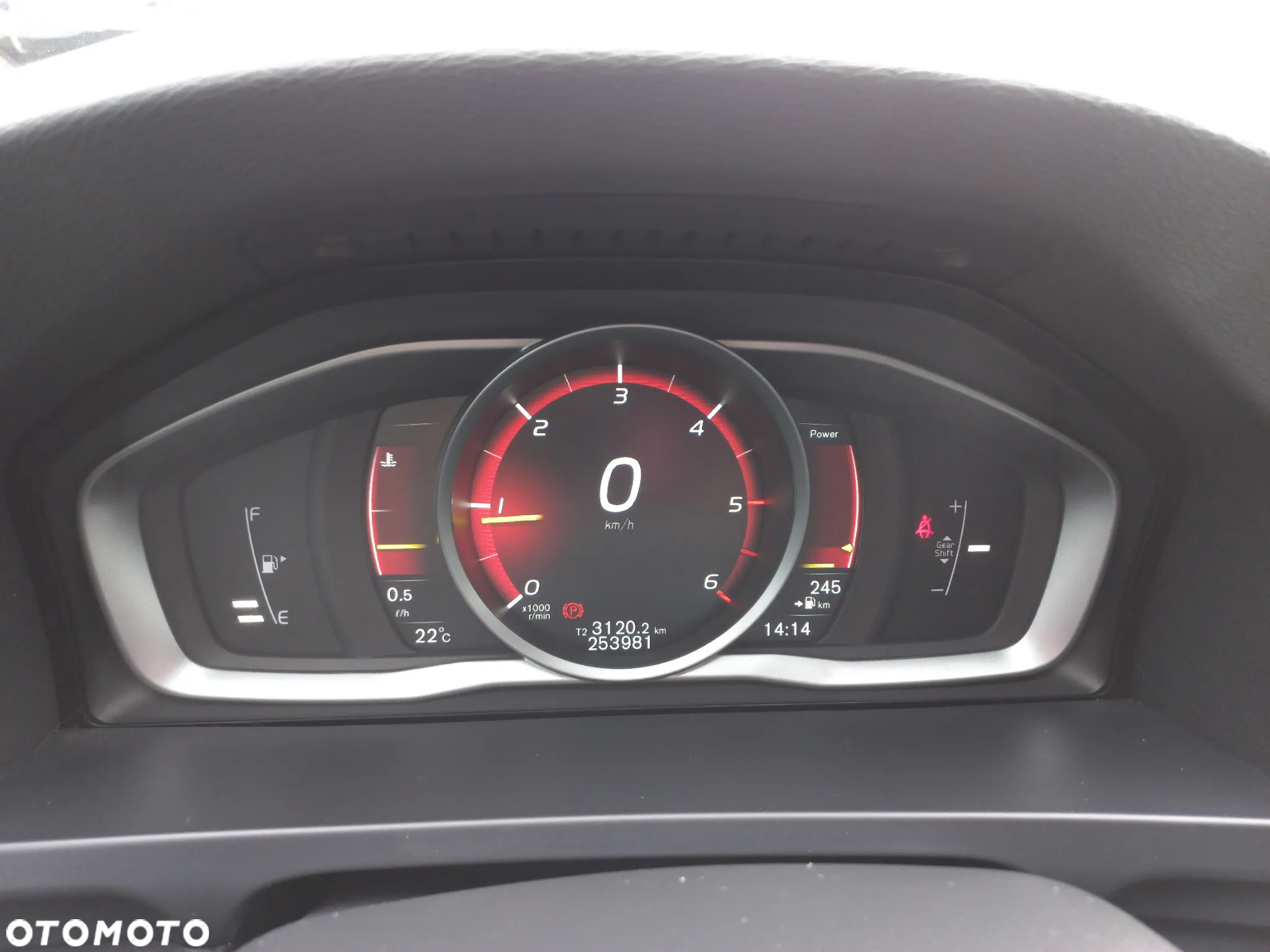 Volvo V60 D2 Drive-E R-Design Momentum - 18