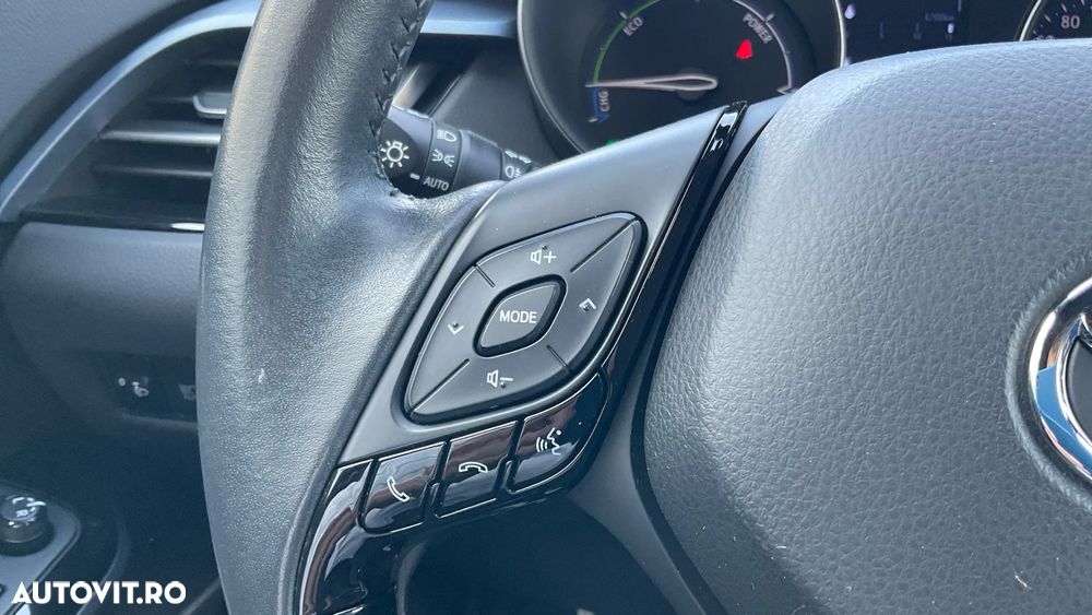 Toyota C-HR 2.0 HSD 184 CP 4x2 CVT C-ult - 17