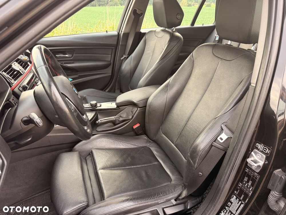 BMW Seria 3 330d xDrive Sport Line - 26