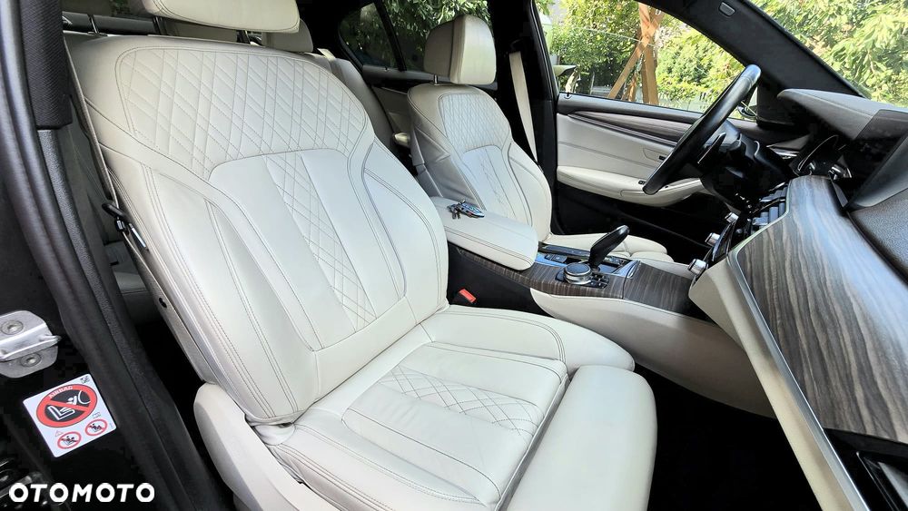BMW Seria 5 530i xDrive M Sport sport - 12