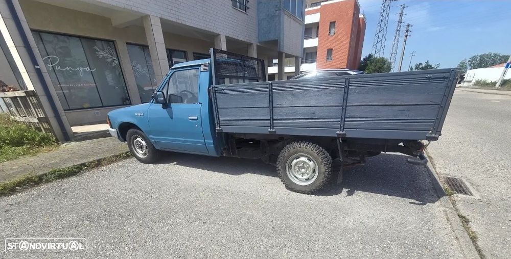 Nissan Pick Up - 3