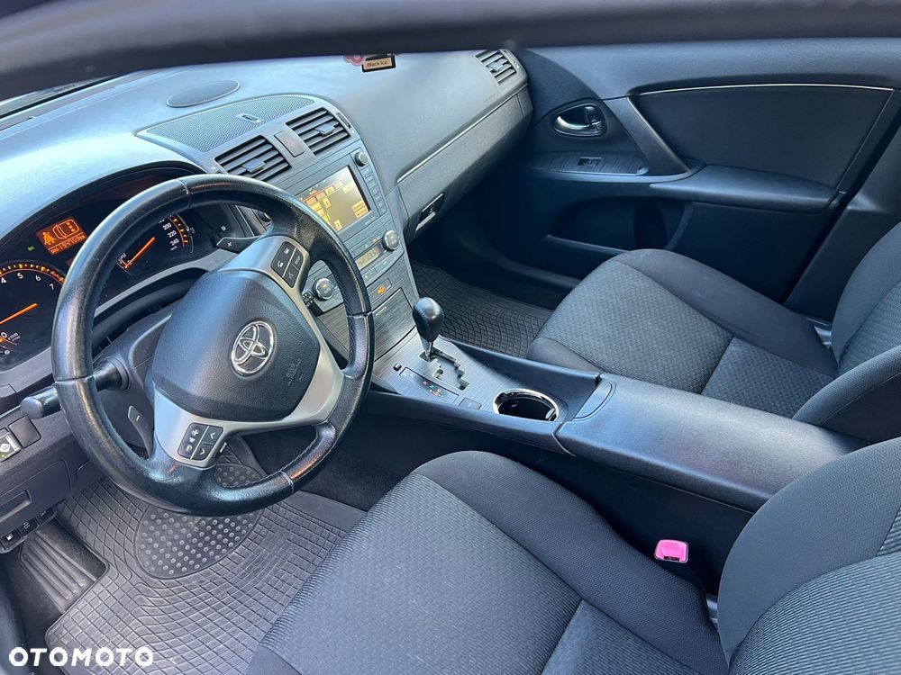 Toyota Avensis 2.0 Prestige NAVI MS - 13