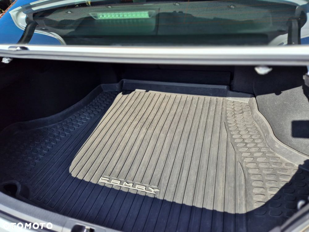 Toyota Camry 2.5 Hybrid Comfort CVT - 10