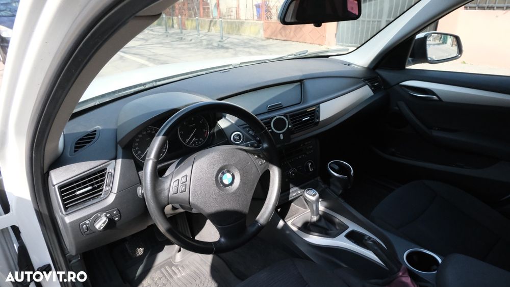 BMW X1 xDrive18d - 12
