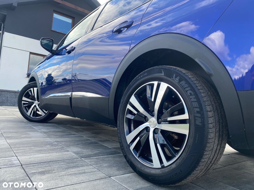 Peugeot 3008 1.2 PureTech Allure S&S - 10