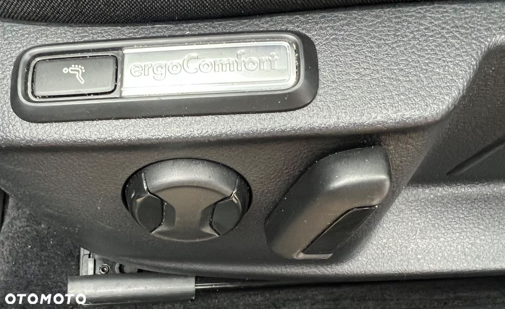 Volkswagen Passat - 23