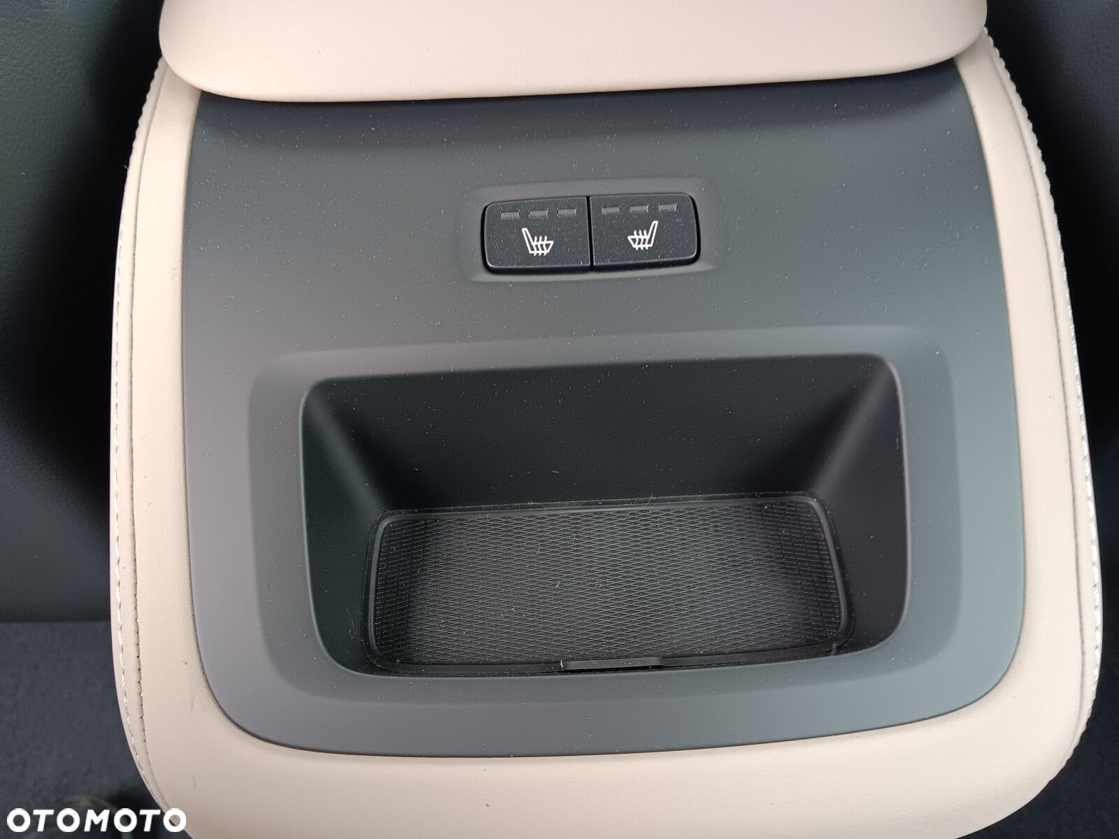 Volvo XC 90 - 22