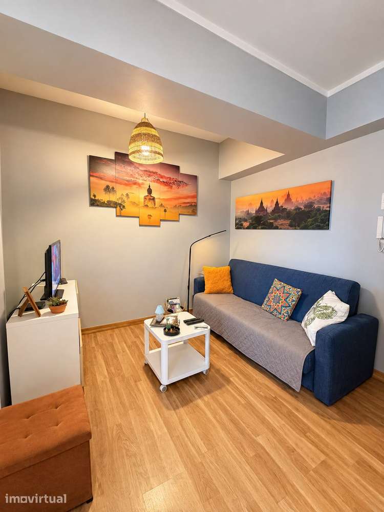 Apartamento T1 com varanda Reboleira