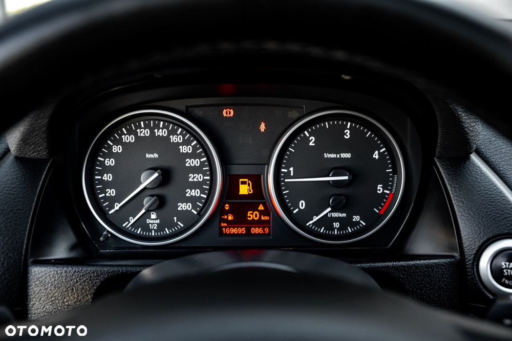 BMW X1 xDrive20d Sport Line - 28