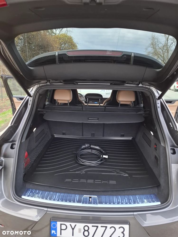 Porsche Cayenne - 39