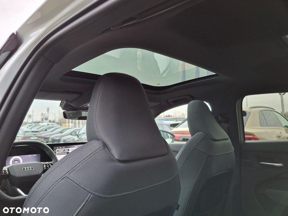 Audi Q3 Sportback - 12