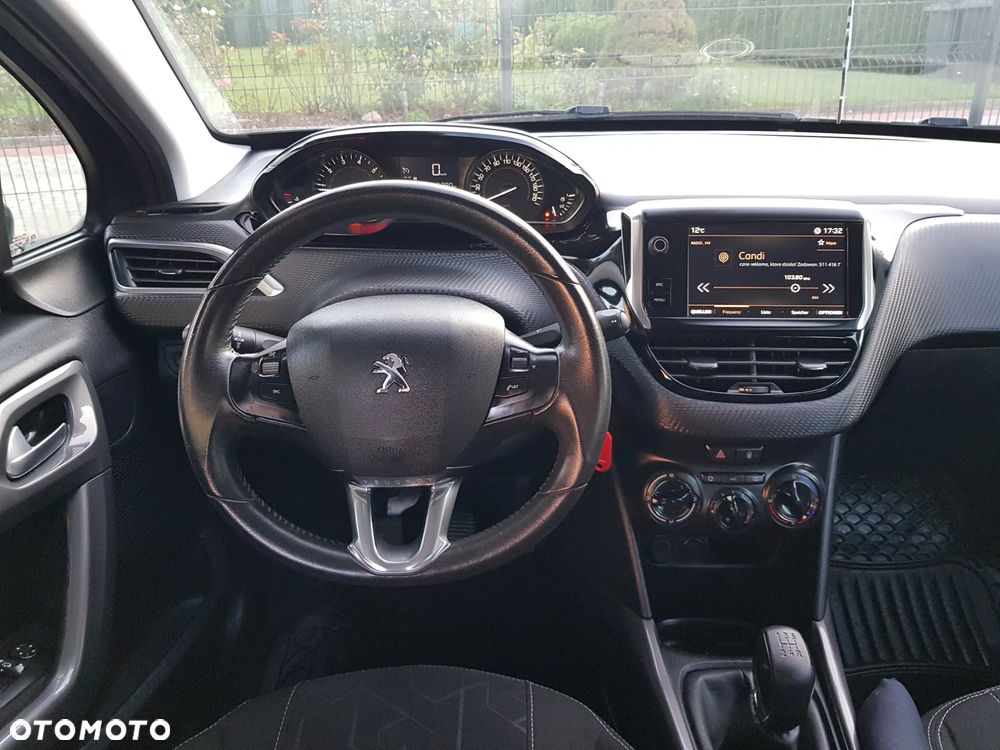 Peugeot 2008 - 13
