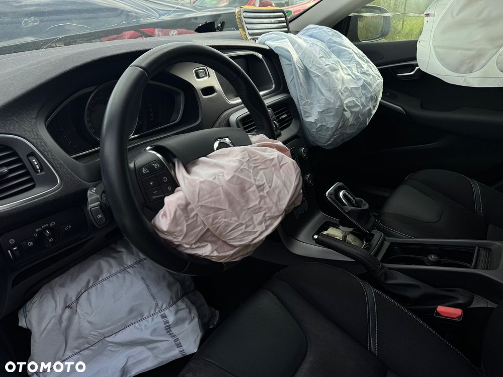 Volvo V40 T2 Geartronic Inscription - 12